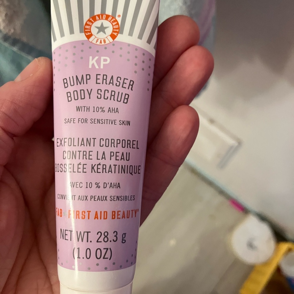 First Aid Beauty KP Bump Eraser Body Scrub